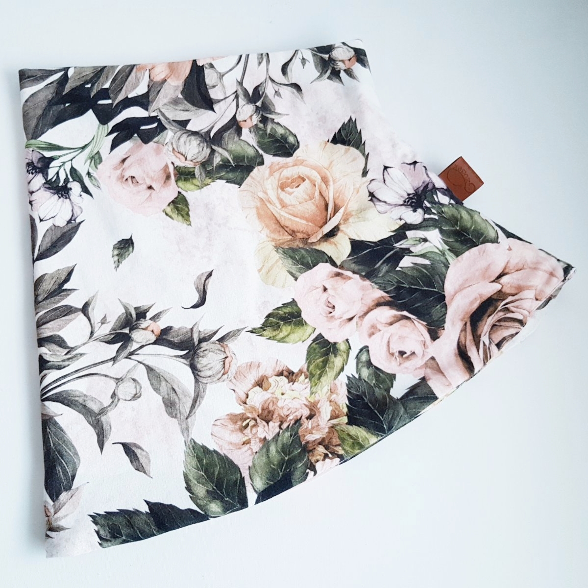 komin na szyję zamiast szalika chusty kwiaty vintage na prezent